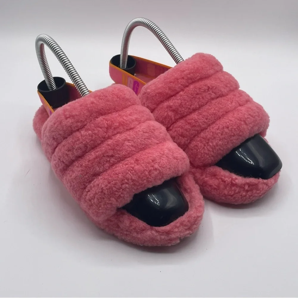UGG Pink Sandals Plush Comfort‎